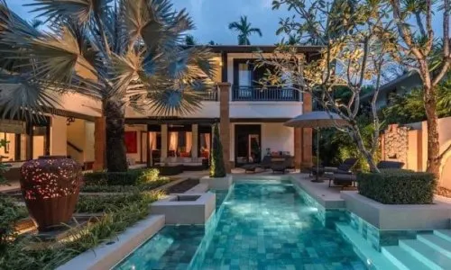 Прекрасная вилла с 3 спальнями и с видом на бассейн, не далеко от моря в проекте Чом Таван, на пляже Бангтао/Лагуна