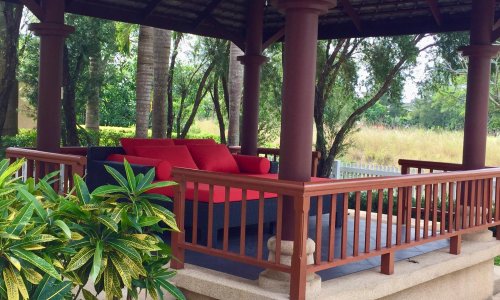 Cтильная вилла с 4 спальнями и с видом на бассейн в проекте Лагуна Линкс, на пляже Бангтао/Лагуна