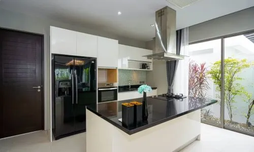 Великолепная вилла с 3 спальнями и с видом на бассейн, на пляже Лаян 