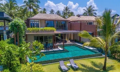 Комфортабельная вилла премиум класса с 5 спальнями и с видом на бассейн, не далеко от моря в проекте Баба Бич Клаб, на пляже Натай