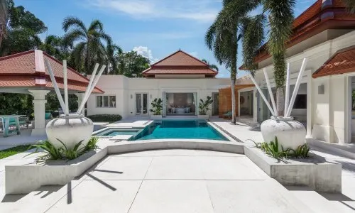 Сказочная вилла с 5 спальнями и с видом на бассейн в проекте Сайтан, на пляже Бангтао/Лагуна