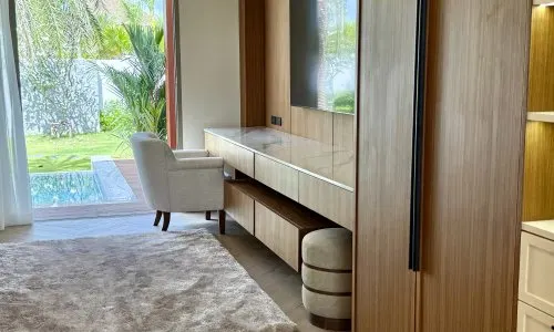 Шикарная вилла с 4 спальнями и с видом на бассейн в проекте Голд Чариот, на пляже Бангтао/Лагуна