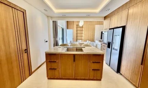 Шикарная вилла с 4 спальнями и с видом на бассейн в проекте Голд Чариот, на пляже Бангтао/Лагуна