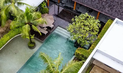 Великолепная вилла с 5 спальнями и с видом на бассейн в проекте Анчан Гранд Резиденс, на пляже Бангтао/Лагуна (+ Видео обзор)