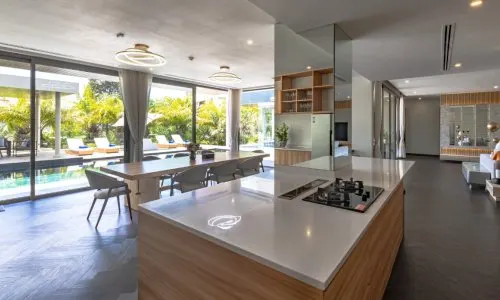 Шикарная вилла с 5 спальнями и с видом на горы в проекте Павиллионс, на пляже Бангтао/Лагуна