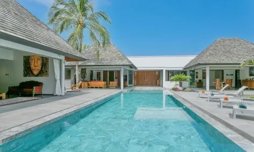 Комфортабельная вилла с 4 спальнями и с видом на бассейн в проекте Лаян Хиллс Естейт, на пляже Бангтао/Лагуна