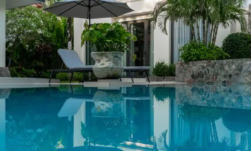 Превосходная вилла с 4 спальнями и с видом на бассейн в проекте Сайтан, на пляже Бангтао/Лагуна