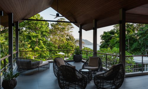 Прекрасная вилла с 6 спальнями и с видом на море в проекте Катаманда, на пляже Ката