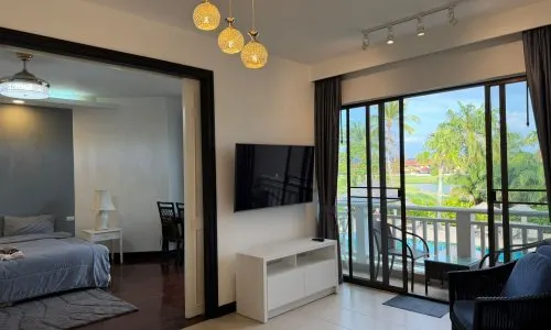 Cтильные апартаменты с 1 спальней и с видом на гольф-поле в проекте Алламанда 2 и 3, на пляже Бангтао/Лагуна