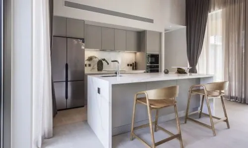 Сногсшибательная вилла с 3 спальнями и с видом на бассейн в проекте Павара, на пляже Лаян 