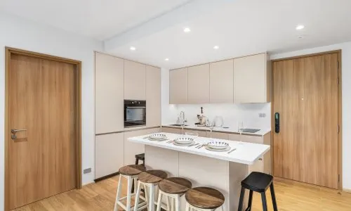 Комфортабельные апартаменты с 3 спальнями и с видом на сад, не далеко от моря в проекте Лагуна Бичсайд, на пляже Бангтао/Лагуна