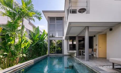 Сногсшибательная вилла с 2 спальнями и с видом на бассейн в проекте Риверхауз Пхукет, на пляже Бангтао/Лагуна