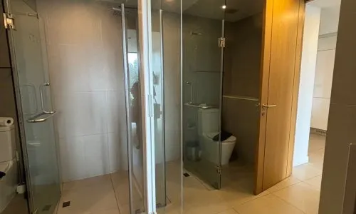 Восхитительные апартаменты с 1 спальней и с видом на город в проекте Оушен Стоун, на пляже Бангтао/Лагуна