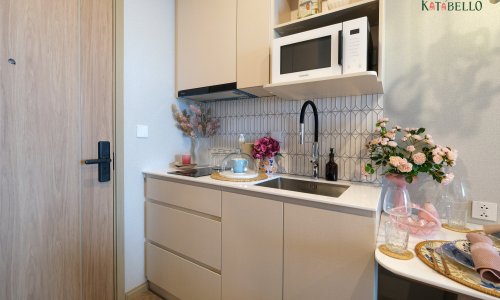 Сказочные апартаменты с 1 спальней и с видом на город, на пляже Ката