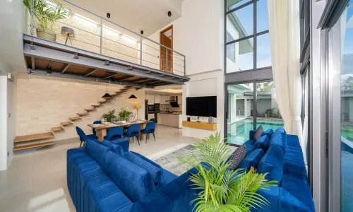 Роскошная вилла с 4 спальнями и с видом на бассейн в проекте Риверхауз Пхукет, на пляже Бангтао/Лагуна