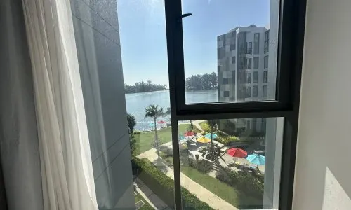 Роскошные апартаменты с 1 спальней и с видом на озеро в проекте Кассия Резиденсис, на пляже Бангтао/Лагуна (+ Видео обзор)