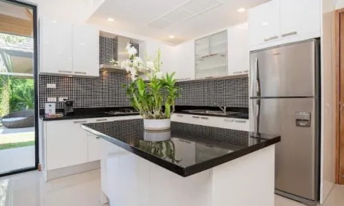 Превосходная вилла с 2 спальнями и с видом на бассейн, на пляже Бангтао/Лагуна