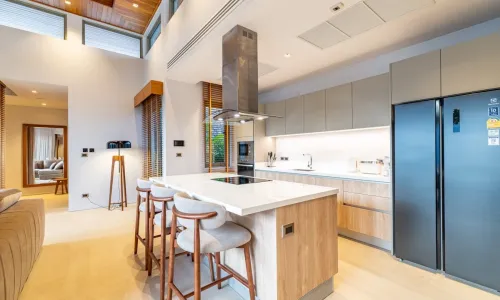 Превосходная вилла с 4 спальнями и с видом на бассейн в проекте Ботаника Фореста, на пляже Бангтао/Лагуна