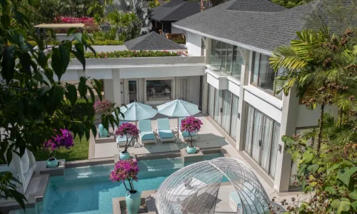 Сногсшибательная вилла с 4 спальнями и с видом на бассейн, не далеко от моря в проекте Чом Таван, на пляже Бангтао/Лагуна