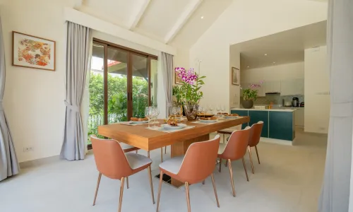 Прекрасная вилла с 3 спальнями и с видом на гольф-поле в проекте Лагуна Хомс, на пляже Бангтао/Лагуна (+ Видео обзор)