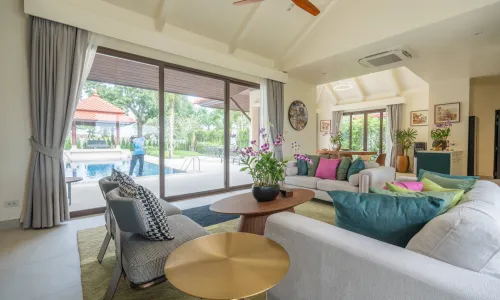 Прекрасная вилла с 3 спальнями и с видом на гольф-поле в проекте Лагуна Хомс, на пляже Бангтао/Лагуна (+ Видео обзор)