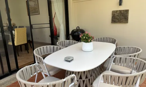 Модная вилла с 4 спальнями и с видом на бассейн в проекте Ангсана Виллас Резорт, на пляже Бангтао/Лагуна