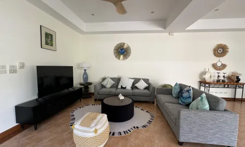 Модная вилла с 4 спальнями и с видом на бассейн в проекте Ангсана Виллас Резорт, на пляже Бангтао/Лагуна