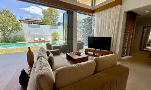 Комфортабельная вилла с 4 спальнями и с видом на бассейн в проекте Ботаника Фореста, на пляже Бангтао/Лагуна