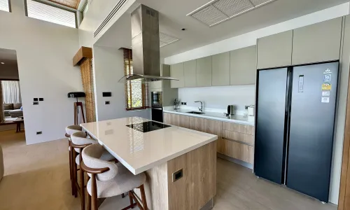 Удобная вилла с 4 спальнями и с видом на бассейн в проекте Ботаника Фореста, на пляже Бангтао/Лагуна