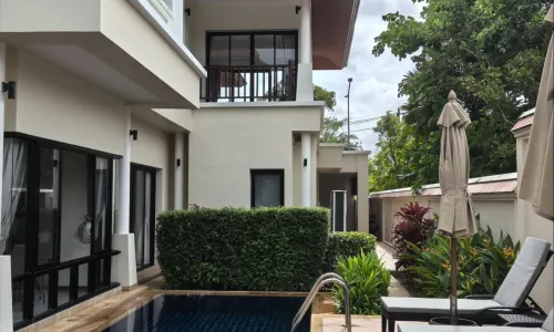 Вилла с 3 спальнями и с видом на бассейн в проекте Ангсана Виллас Резорт, район Бангтао/Лагуна