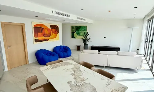 Апартаменты с 3 спальнями и с видом на море в проекте Блюпойнт Кондос, район Патонг 