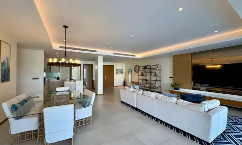 Апартаменты с 2 спальнями и с видом на озеро, недалеко от моря в проекте Ангсана Бичфронт, район Бангтао/Лагуна