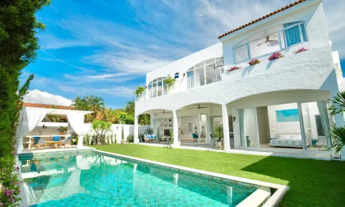 Вилла с 4 спальнями и с видом на бассейн в проекте Кокянг, район Найхарн