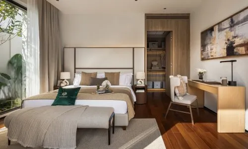 Spacious 4-Bedroom Villa, with pool view, on Bangtao/Laguna beach