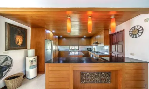 Large 8-Bedroom Villa, with pool view, on Bangtao/Laguna beach