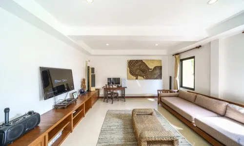 Large 8-Bedroom Villa, with pool view, on Bangtao/Laguna beach
