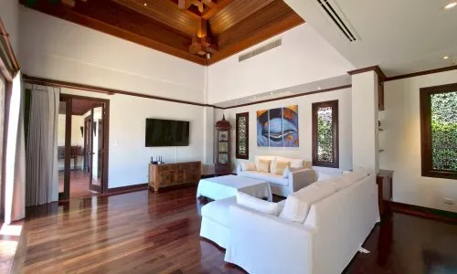 Spacious 4-Bedroom Villa, with pool view in Sai Taan project, on Bangtao/Laguna beach