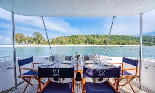 Моторная яхта Princess Oceana 65ft — 11
