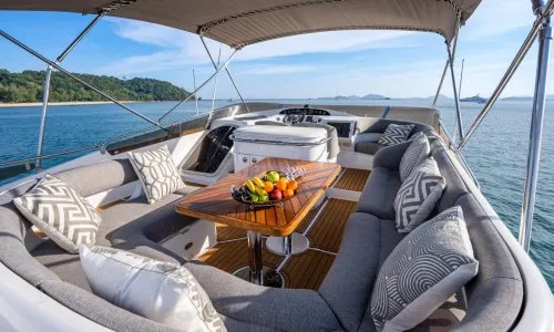 Моторная яхта Princess Oceana 65ft — 14