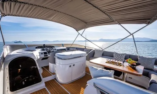 Моторная яхта Princess Oceana 65ft — 15