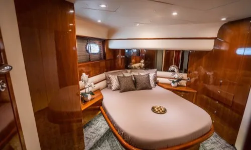 Моторная яхта Princess Oceana 65ft — 16