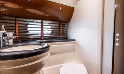 Моторная яхта Princess Oceana 65ft — 20