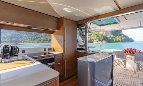 Princess S72 Motor Yacht — 12