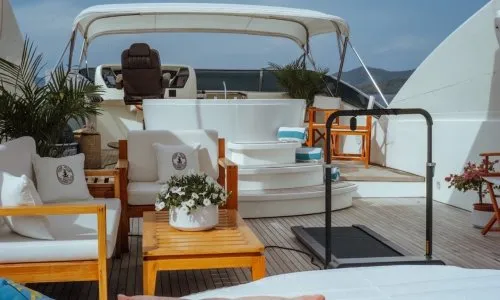 Astondoa 102ft motor yacht — 10
