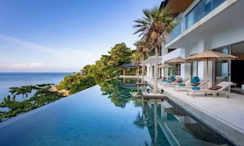 Premium 12-bedroom The Aquila Villa
