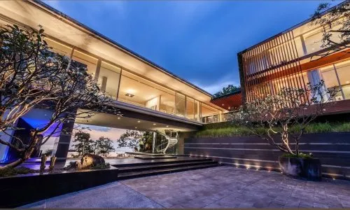 ​Villa Mayavee — Luxury 4-Bedroom Oceanfront