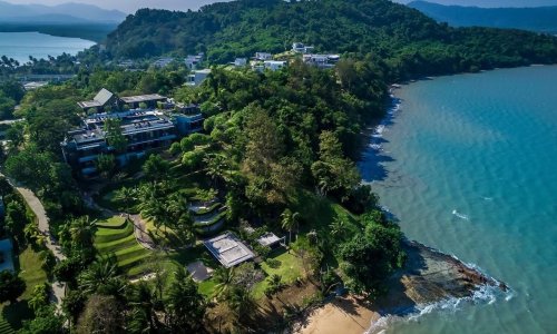 Villa Sawarin — Luxury 10-Bedroom Beachfront Estate