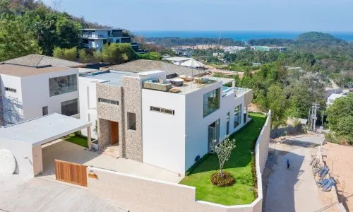4-Bedroom Villa, with sea view, on Layan beach