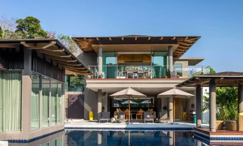 Восхитительная вилла премиум класса с 5 спальнями и с видом на море в проекте Ля Колин, на пляже Лаян 