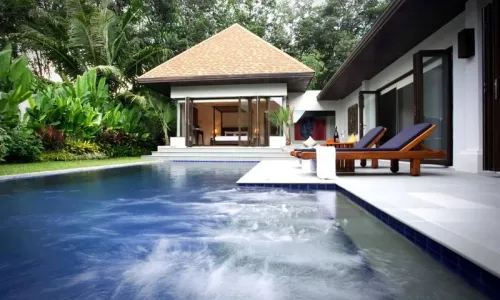 Превосходная вилла с 4 спальнями и с видом на бассейн в проекте Суксан, на пляже Равай